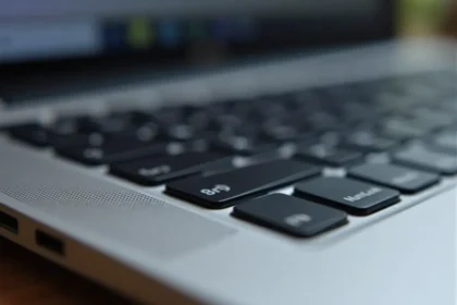 Jak włączyć klawiaturę na laptopie? Proste sposoby i porady